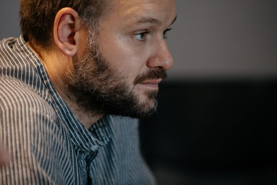 meeting with volunteers 017